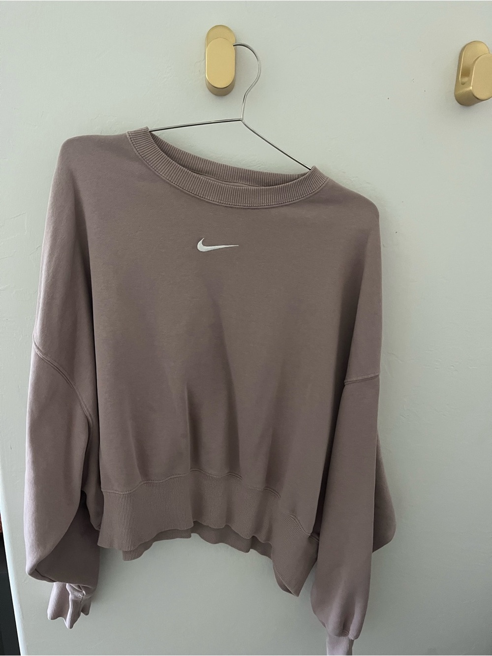 Nike Women’s Mauve Crew Sweatshirt with White Swoosh